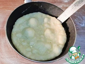Пузырчатые лепешки с мясной начинкой