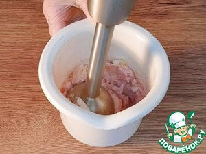 Пузырчатые лепешки с мясной начинкой