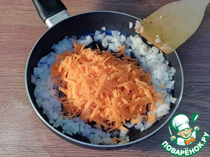 Круглые пирожки с овощами и яйцом