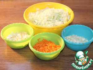 Круглые пирожки с овощами и яйцом
