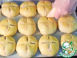 Пироги с мясным фаршем, овощами, соусом