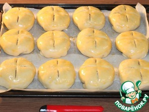 Пироги с мясным фаршем, овощами, соусом